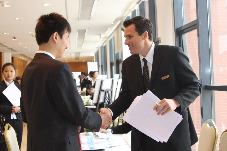 留学生落户北京_留学生美国就业收入